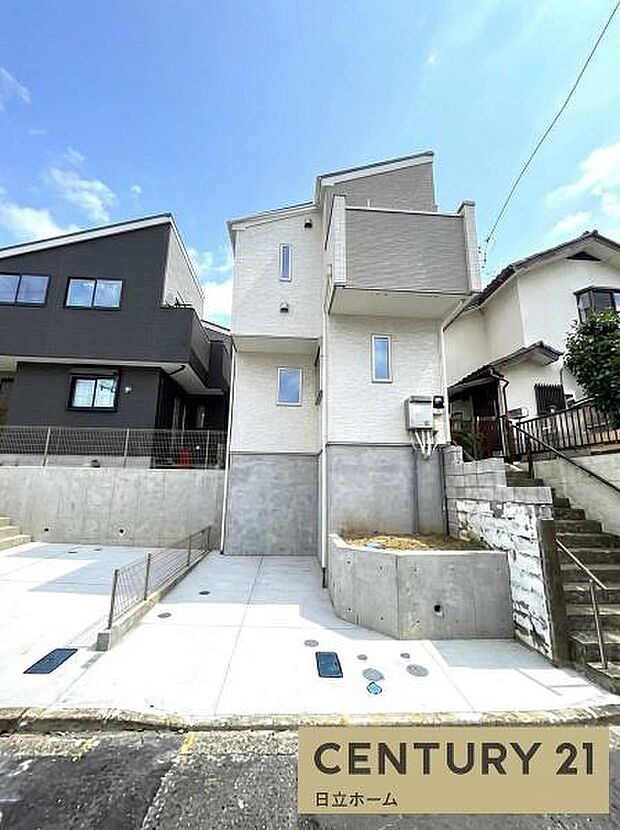 《前面道路》　■閑静な住宅街の一角