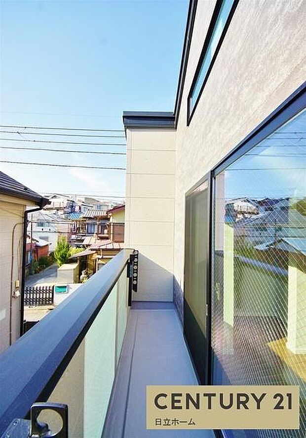 《バルコニー》 ■「青い空」と「白い雲」、「気分が晴れる場所」がここにあります。