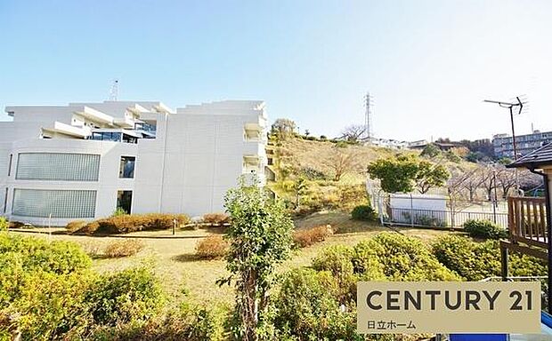 《眺望》 ■「空」×「光」×「風」。開放感を具現化したような現地は、まさに「永住の地」としての選択肢です。