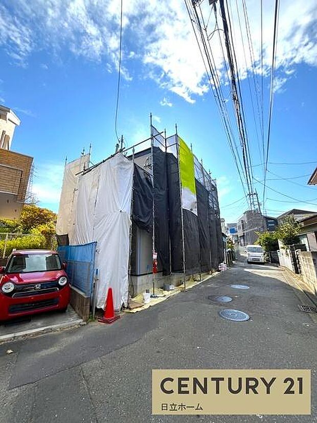 《現地》　■青い空と白い雲、気分が晴れる場所がここにあります。