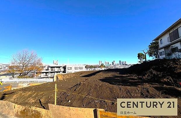 《眺望》 ■「空」×「光」×「風」。開放感を具現化したような現地は、まさに「永住の地」としての選択肢です。