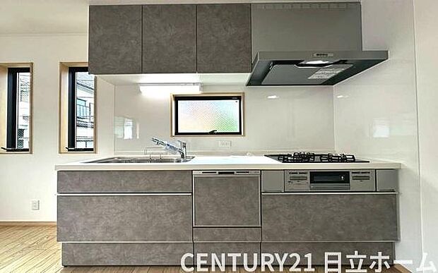 《キッチン》 ■明るく清潔で使い勝手のいいキッチン