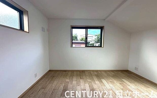 《子供部屋》 ■お子様の成長を優しく見守る、明るい子供部屋。遊んだり、学んだり、時には一人の時間を過ごしたりと健やかな毎日を育む大切な場所。未来への第一歩を育む、かけがえのない空間です。