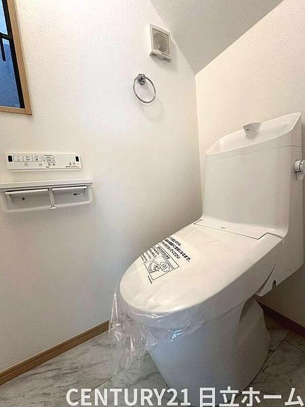 《トイレ》 ■清潔感のある落ち着いたトイレ。