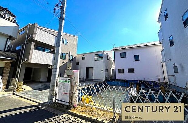 《現地》　青い空と白い雲、気分が晴れる場所がここにあります。