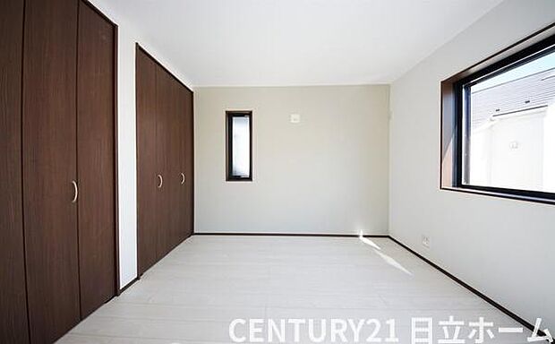 《洋室》 ■明るくスタイリッシュな空間になっています。