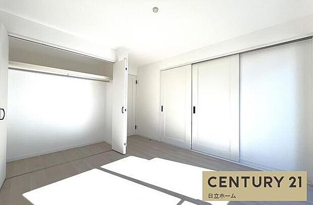 《洋室》 ■明るくスタイリッシュな空間になっています。