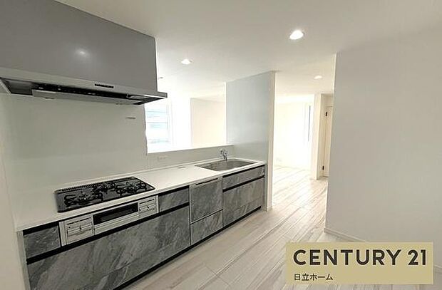 《ダイニングキッチン》 ■会話を楽しみながら食事を味わう。一緒にいる時間が楽しい空間。カフェにいるような気分で毎日を過ごしたい。家族でいる時間を柔らかに包み込むインテリア。