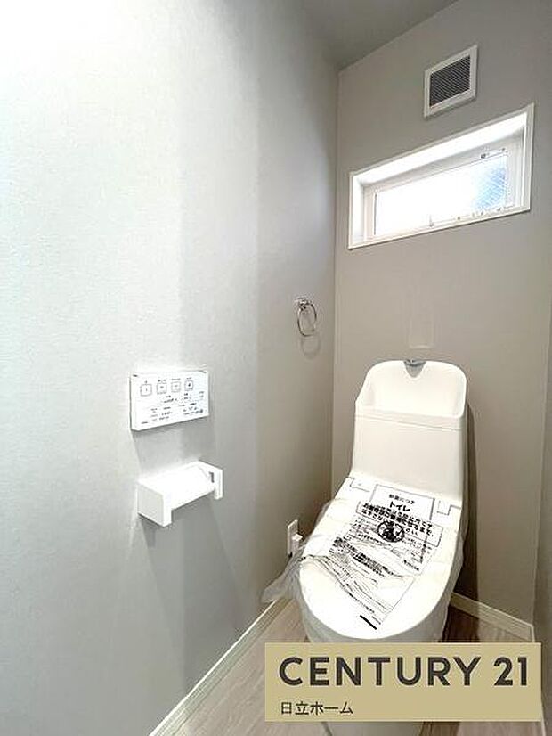 《トイレ》 ■トイレは明るい空間で清潔感があります。