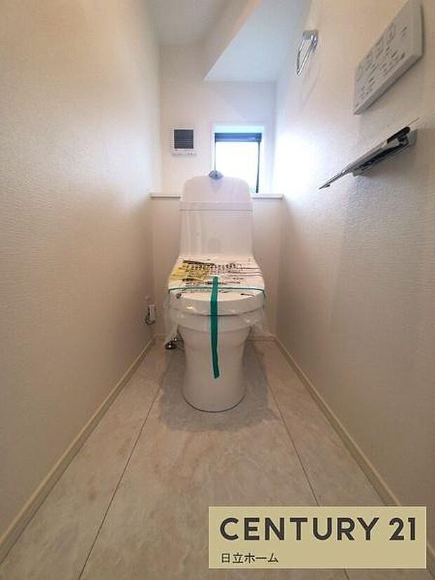 《トイレ》■トイレは明るい空間で清潔感があります。