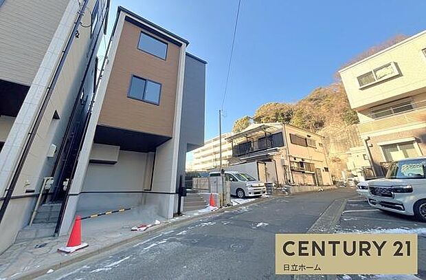 《前面道路》 ■落ち着いた住環境です。