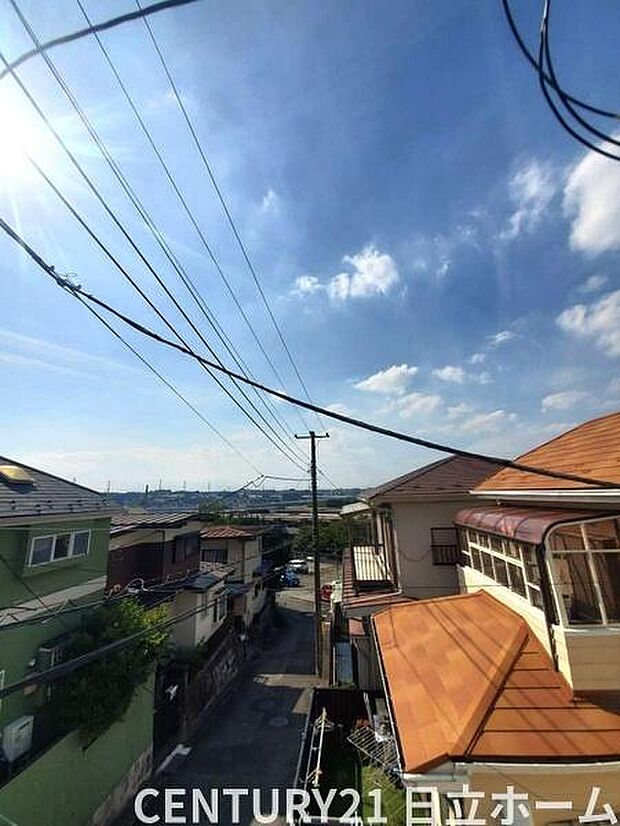 《眺望》　■「空」×「光」×「風」。開放感を具現化したような現地は、まさに「永住の地」としての選択肢です。