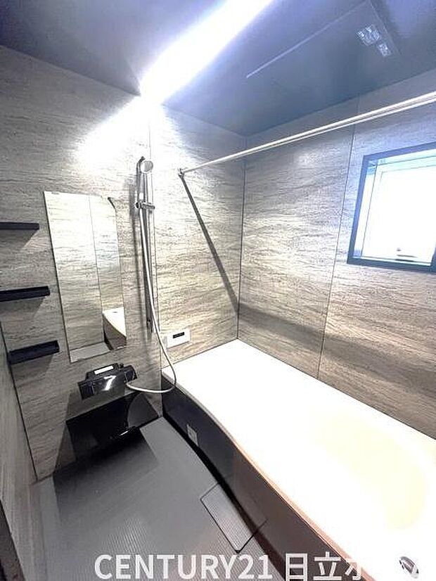 《浴室》　■ゆったりくつろげる癒しのバスルーム。