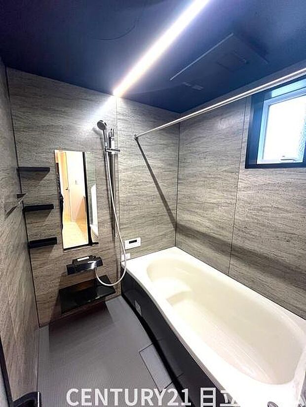 《浴室》　■ゆったりくつろげる癒しのバスルーム。