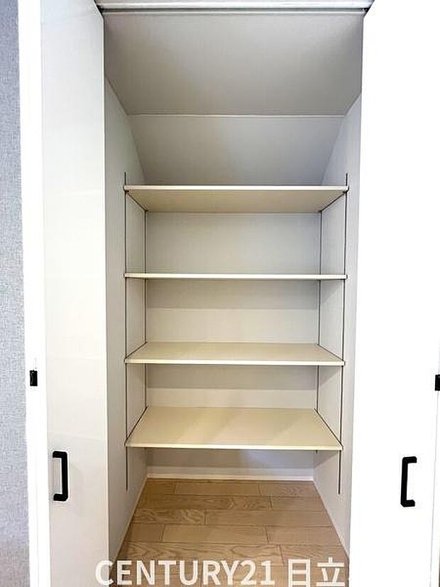 《収納》　■効率よく片付けられる収納スペース