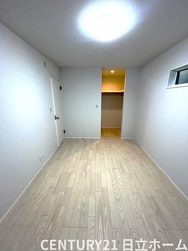 《洋室》　■明るくスタイリッシュな空間になっています。