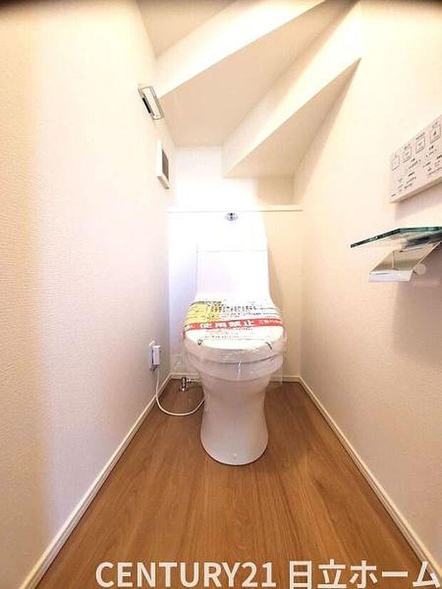 《トイレ》 ■清潔感のある落ち着いたトイレ。