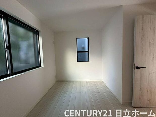 《洋室》　■明るくスタイリッシュな空間になっています。