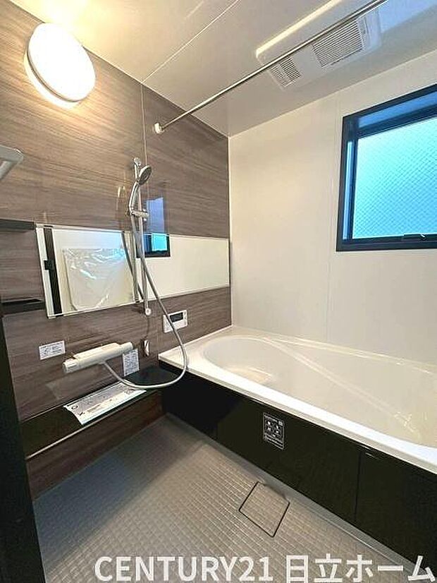 《浴室》　■ゆったりくつろげる癒しのバスルーム。