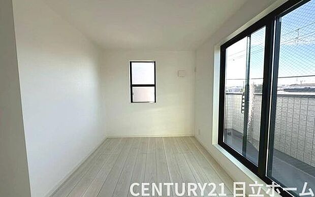 《寝室》　■心地よい眠りへといざなうしっとりと落ち着いた雰囲気の寝室。