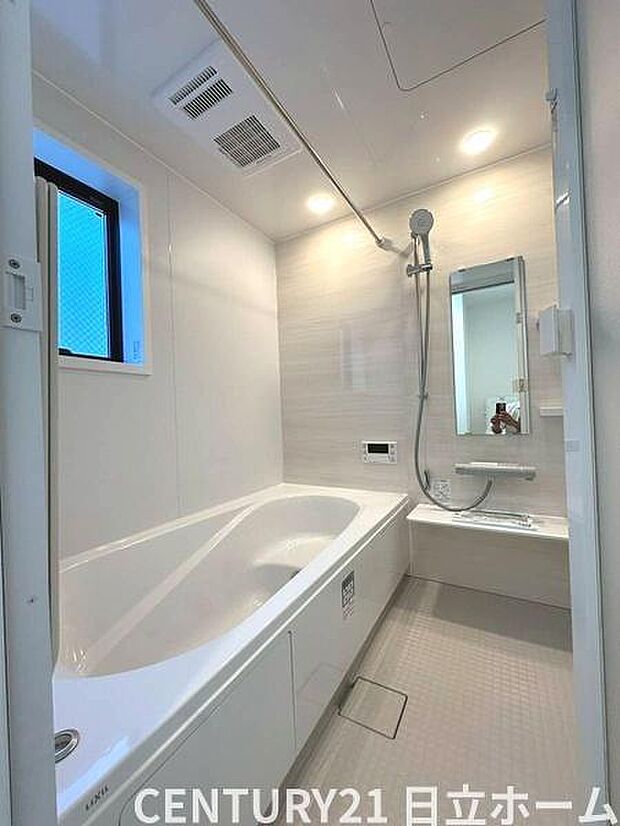 《浴室》　■ゆったりくつろげる癒しのバスルーム。