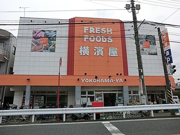 横濱屋大道店まで1295m、商品の鮮度・安全性はもちろんのこと、お客様をお迎えする心を大事に考えています。