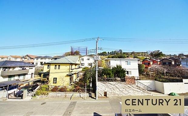 《眺望》　■目の前には気持ちの良い青空が広がります。開放的で開けた空間が望めます。