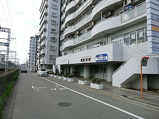 小林国際クリニックまで431m、診療科目:小児科・外科・消化器内科 小児科はインターネット・固定電話による順番受付システム。