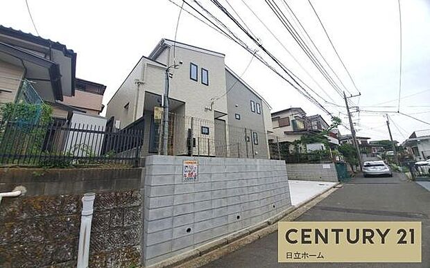 《外観》　■家族みんなが落ち着ける場所。明るい空間で心も暖か、朝から爽やかな気分。寝る時も包みこまれるようにふんわりと。家にいることが心と体に優しい暖かな暮らし。