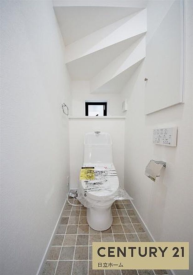 《トイレ》 ■トイレは明るい空間で清潔感があります。