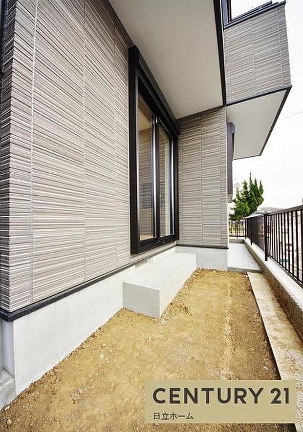 《庭》 ■小さくてもお庭があるのは嬉しいですね。