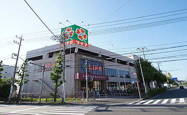 ライフ子母口店まで804m、エレベーターを新たに設置し2基となりましたイートインスペースを拡大し、キッズスペースを設置しました