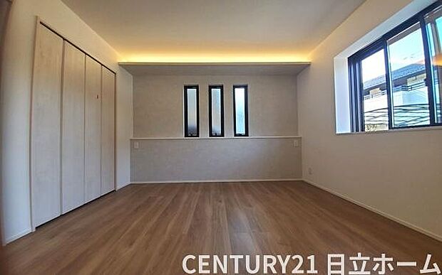 《寝室》 ■心地よい眠りへといざなうしっとりと落ち着いた雰囲気の寝室。