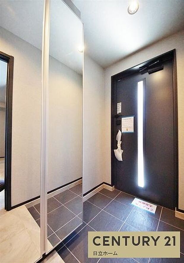 《玄関》 我が家の顔である玄関。帰るのが楽しみになりますね。