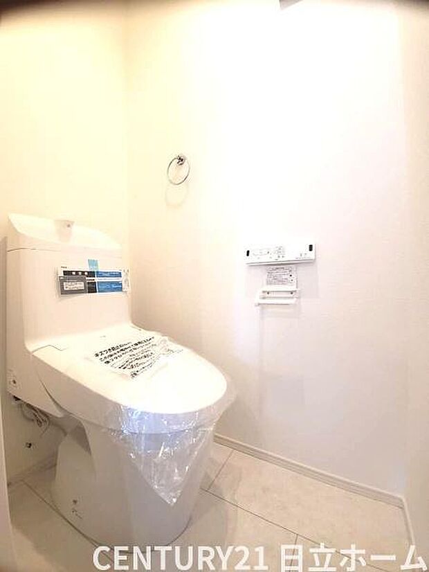 《トイレ》 ■清潔感のある落ち着いたトイレ。