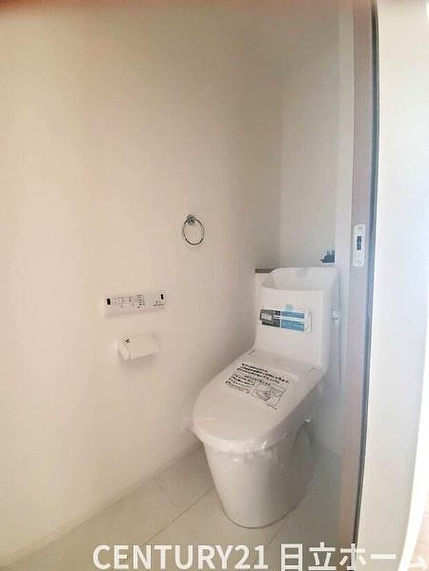 《トイレ》 ■清潔感のある落ち着いたトイレ。