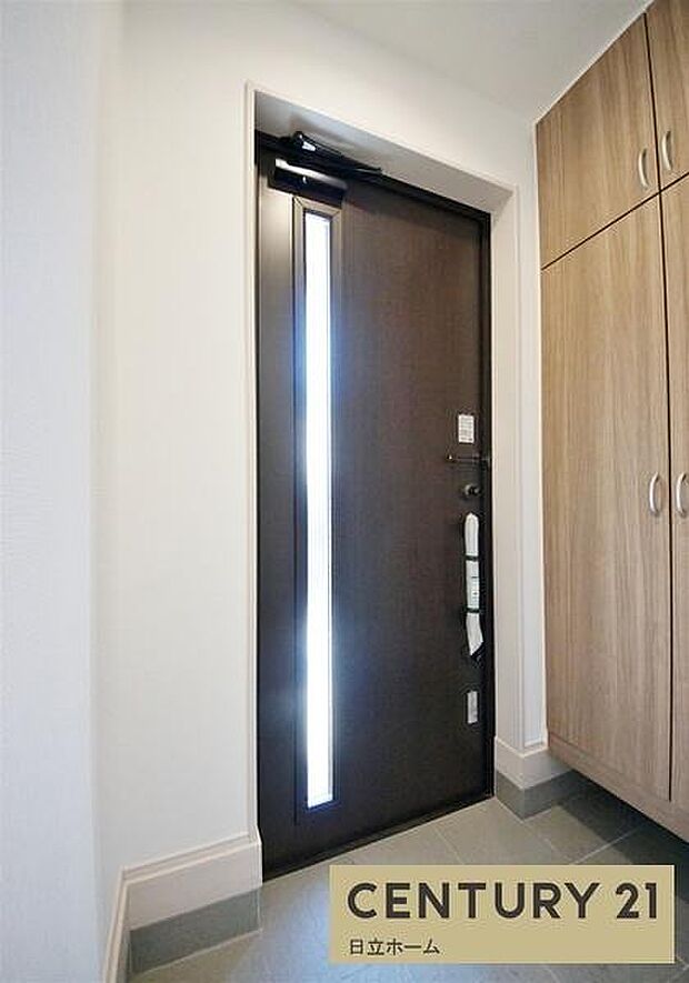 《玄関》 ■シューズボックス付きで玄関もスッキリ。