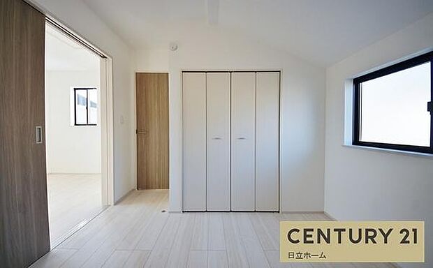 《洋室》 ■明るくスタイリッシュな空間になっています。