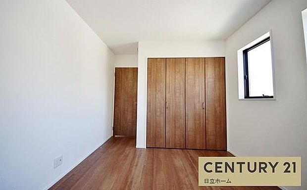 《洋室》 ■くつろぎの場としてだけでなく、趣味や仕事のパーソナルスペースとしても活躍する洋室。個の時間をたっぷり楽しめる快適空間です。