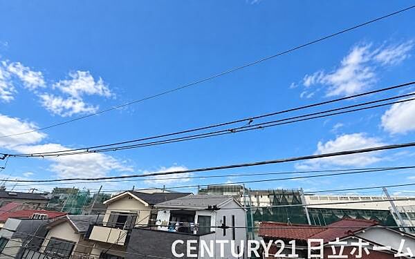 《眺望》　■「空」×「光」×「風」。開放感を具現化したような現地は、まさに「永住の地」としての選択肢です。