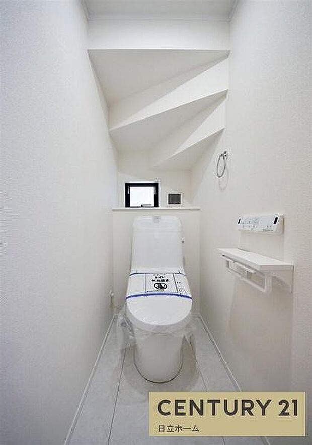 《トイレ》■トイレは明るい空間で清潔感があります。