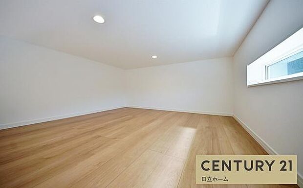 《ロフト》　■収納力のあるゆとりのロフト。季節物やお子様との思い出をしっかり収納でき重宝します。お子様にとっては特別な秘密基地にも。