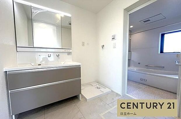 《洗面化粧台》 ■使いやすいシャープなデザインの洗面化粧台。