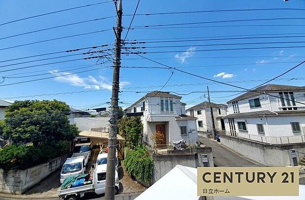 《眺望》　■前面に高い建物がないので開放的で開けた眺望が望めます。