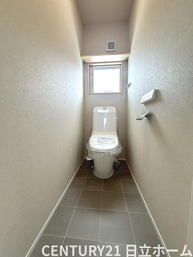 《トイレ》　■清潔感のある落ち着いたトイレ。