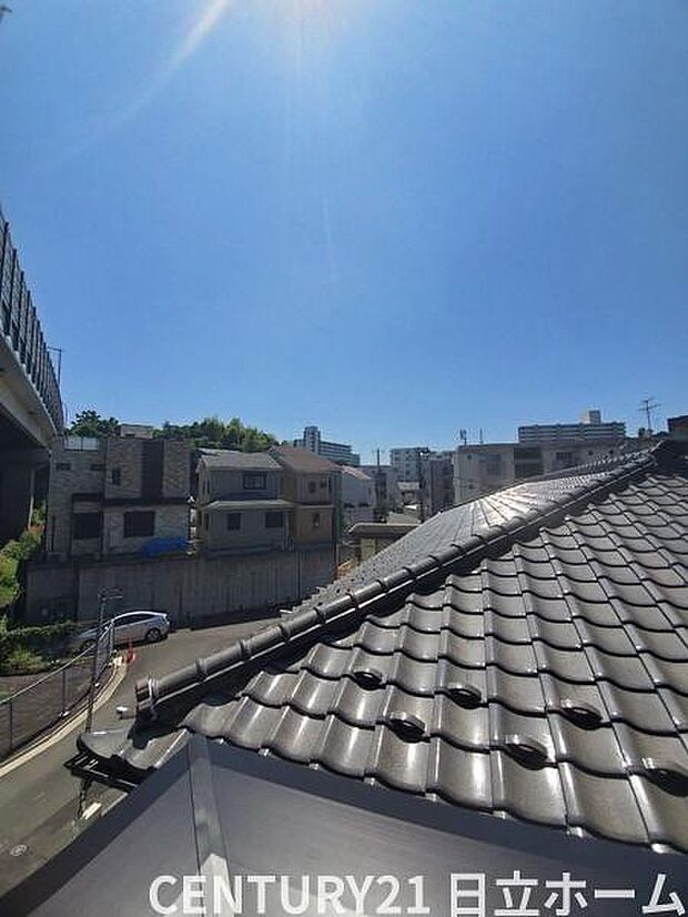 《眺望》 ■目の前には気持ちの良い青空が広がります。開放的で開けた空間が望めます。