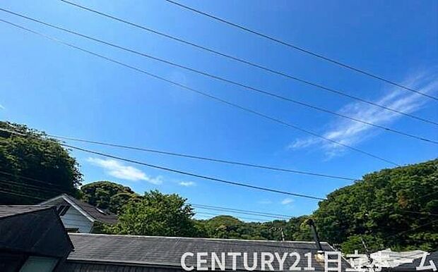 《眺望》　■「空」×「光」×「風」。開放感を具現化したような現地は、まさに「永住の地」としての選択肢です。