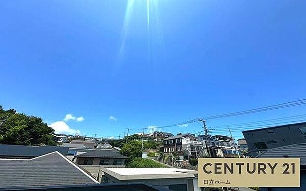 《眺望》 ■目の前には気持ちの良い青空が広がります。開放的で開けた空間が望めます。