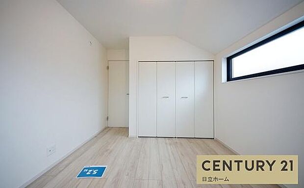 《子供部屋》 ■机とべットを入れても十分な広さ。。お子様の勉強部屋に。