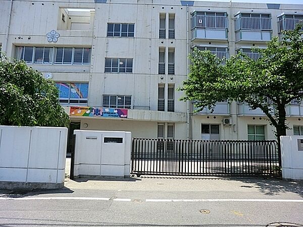 川崎市立南加瀬中学校まで612m
